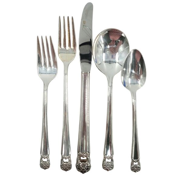 Rogers Brothers Silverplate Eternally Yours Coquette 5 Piece‎ Setting 8-8 - Picture 1 of 12